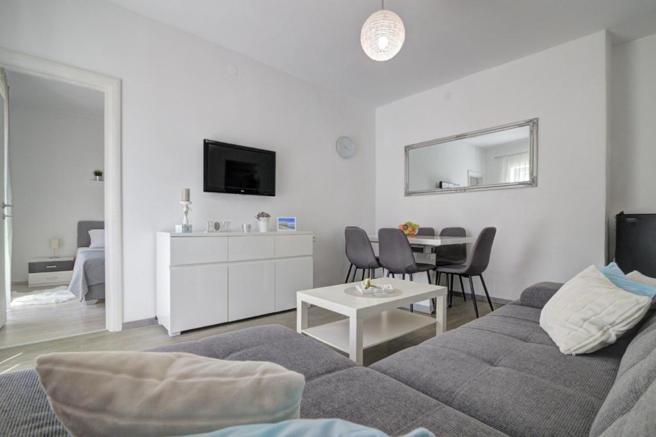 Apartman Luka สเวติยูไร ภายนอก รูปภาพ