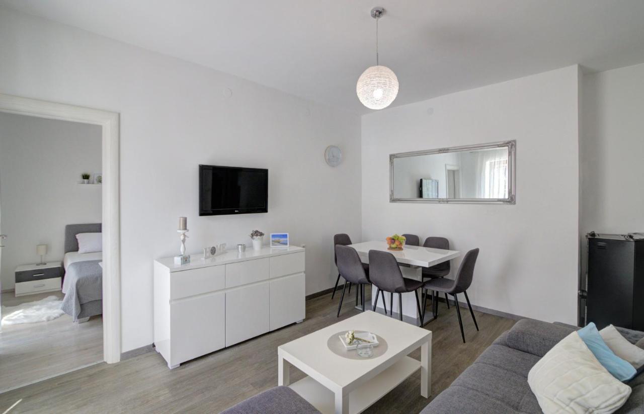 Apartman Luka สเวติยูไร ภายนอก รูปภาพ